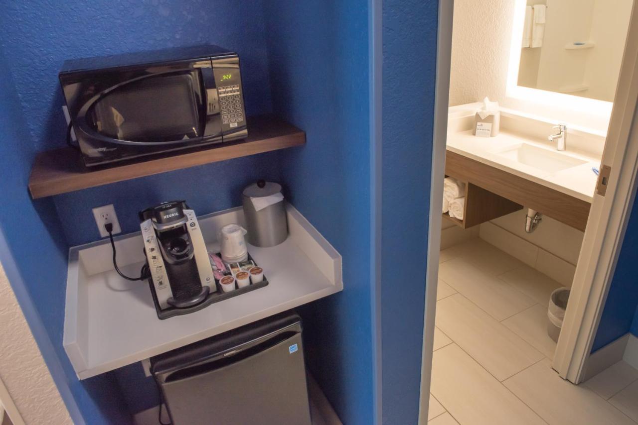 Holiday Inn Express & Suites - Merrillville By Ihg מראה חיצוני תמונה